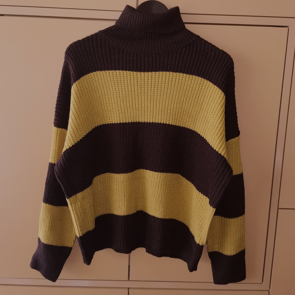SHEIN Colorblock Turtleneck Drop Shoulder Sweater - NWOT (L) - Picture 3 of 10